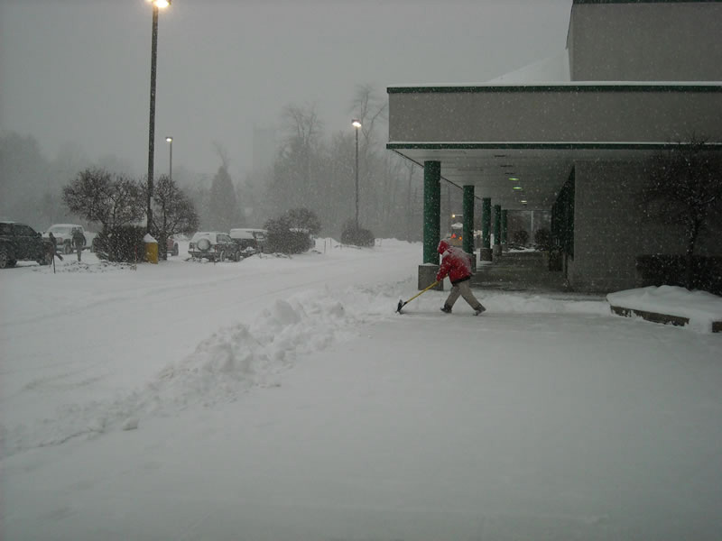 Sidewalk snow clearing service